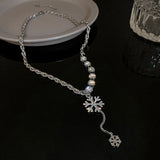 Snowflake Pendant Necklace Light Niche Sense Female Tide Temperament Jewelry