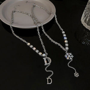 Snowflake Pendant Necklace Light Niche Sense Female Tide Temperament Jewelry