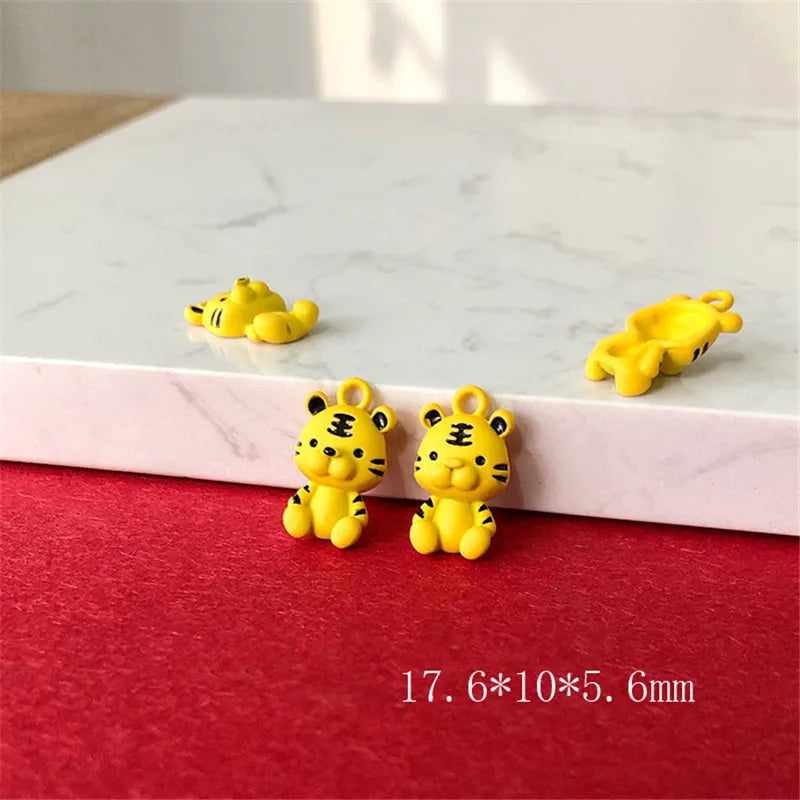 50pcs Tiger Shape Floating Locket Charms DIY Jewelry Accessory