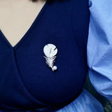 Natural Pearl Brooches with Cubic Zircon Shell Feather
