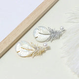 Natural Pearl Brooches with Cubic Zircon Shell Feather
