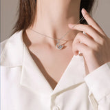 Snowflake Pendant Necklace Women's Silver Zircon Jewelry