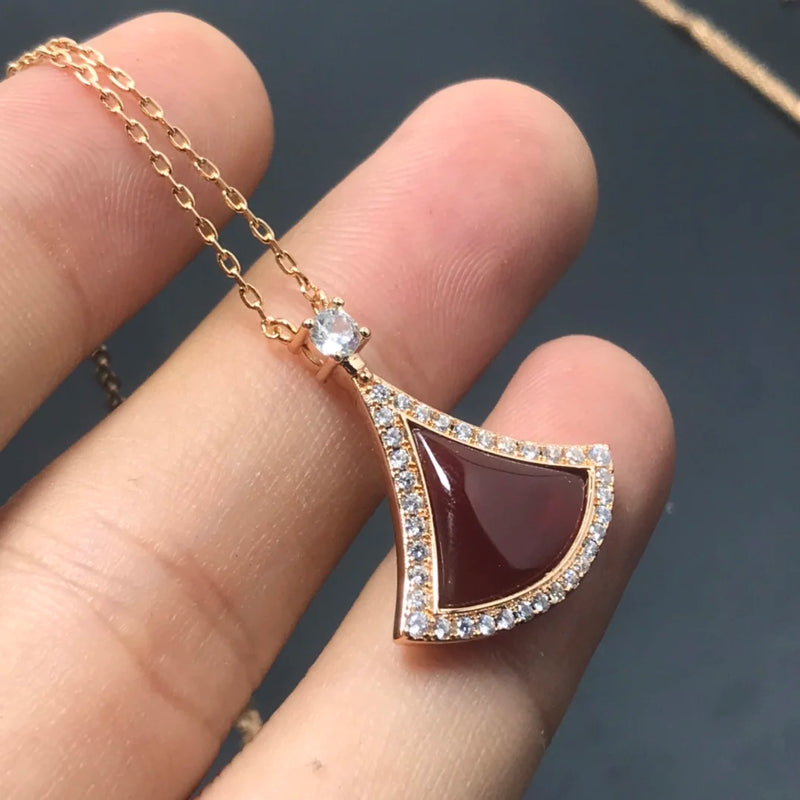 Fashionable Fan-shaped Clavicle Chain Necklace for Women