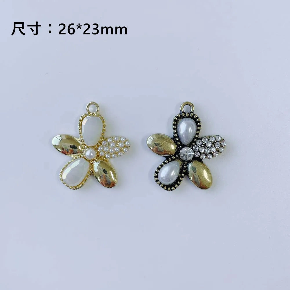Vintage Style Pearl Crystal Rhinestone Alloy Flower Necklace Pendants Charms