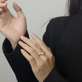 NA S925 Silver Ring - Zirconia Pearl Hand Ornament