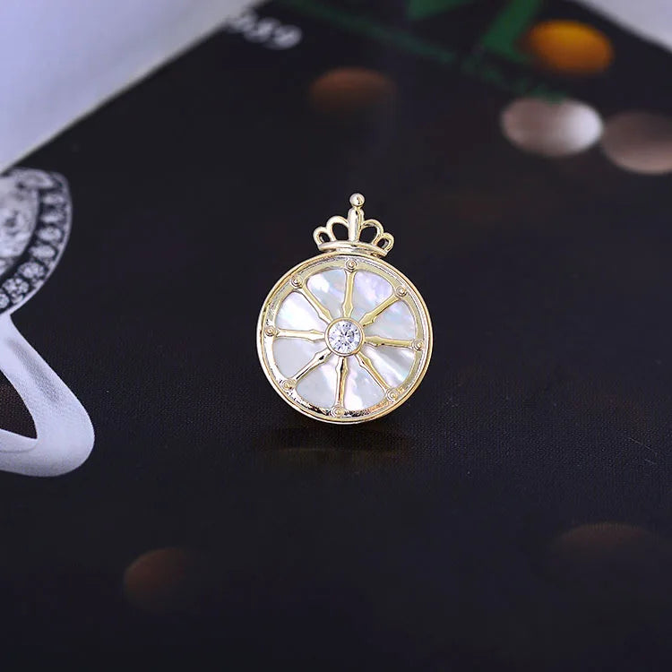 Small Brooch Shell Lapel Pin for Woman Accessories Jewelry