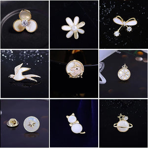 Small Brooch Shell Lapel Pin for Woman Accessories Jewelry