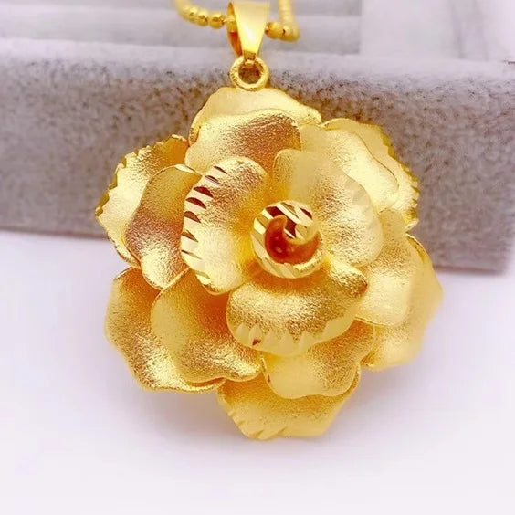 European Hot Fine Woman Girl Party Flower Pendant Charm