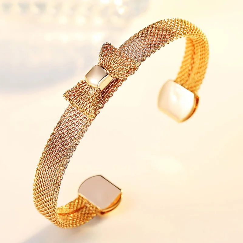 European Fine Woman Girl Rose Gold Bowtie Bangle Bracelet