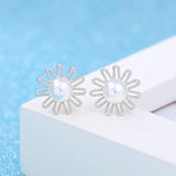 European Woman Daisy Flower Pearl Silver Stud Earrings