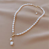 Summer Freshwater Pearl Choker Necklace with Rose Flower