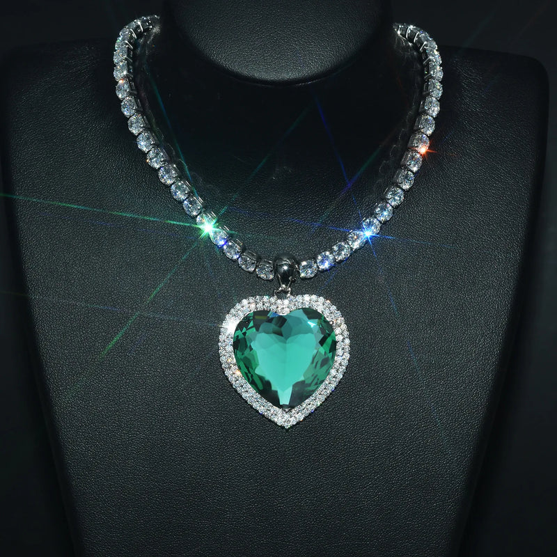 Exaggerated Ocean Heart Necklace High Carbon Diamond Jewelry