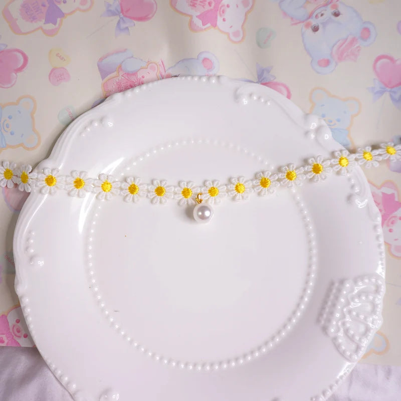 Summer Daisy Lace Pearl Pendant Choker Necklace
