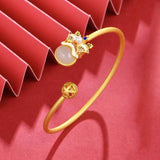 Ethnic Lion Dancing Chalcedony Bracelet Retro Engagement Jewel