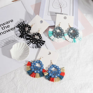 Stylish Circular Lace Earrings inlaid with Pearls, European Wind Wood Design