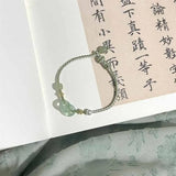 Pastoral Romantic Green Chalcedony Interlocking Bracelet