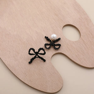 Oversized Retro Pleated Ribbon Bow Stud Earring Material