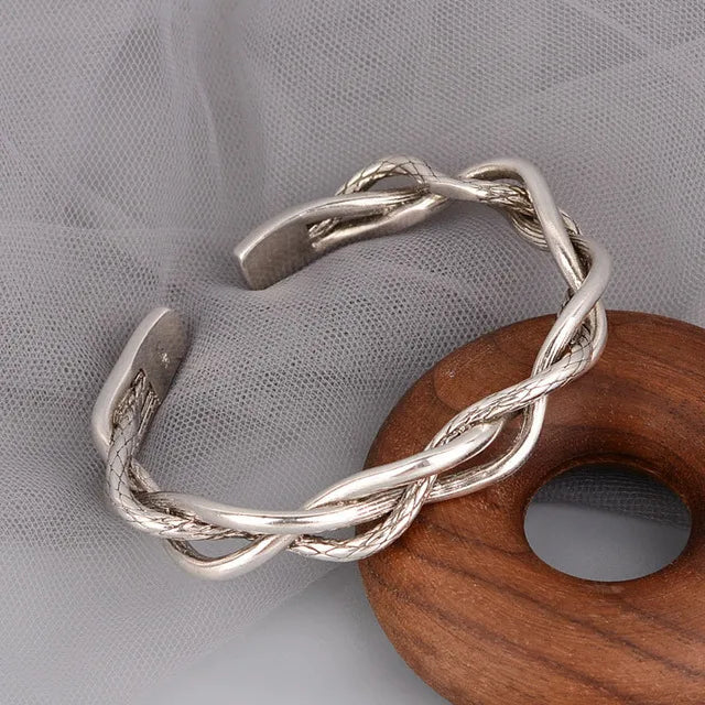 Vintage Silver Twist Bracelet for Women