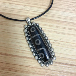 Ethnic Tibetan Silver Dzi Bead Pendant Necklace Nepal Jewelry