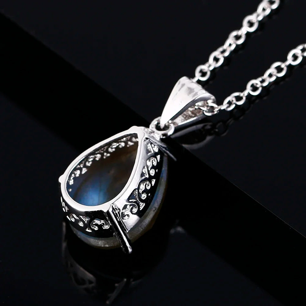 Labradorite Pendant Silver Necklace Vintage Jewelry