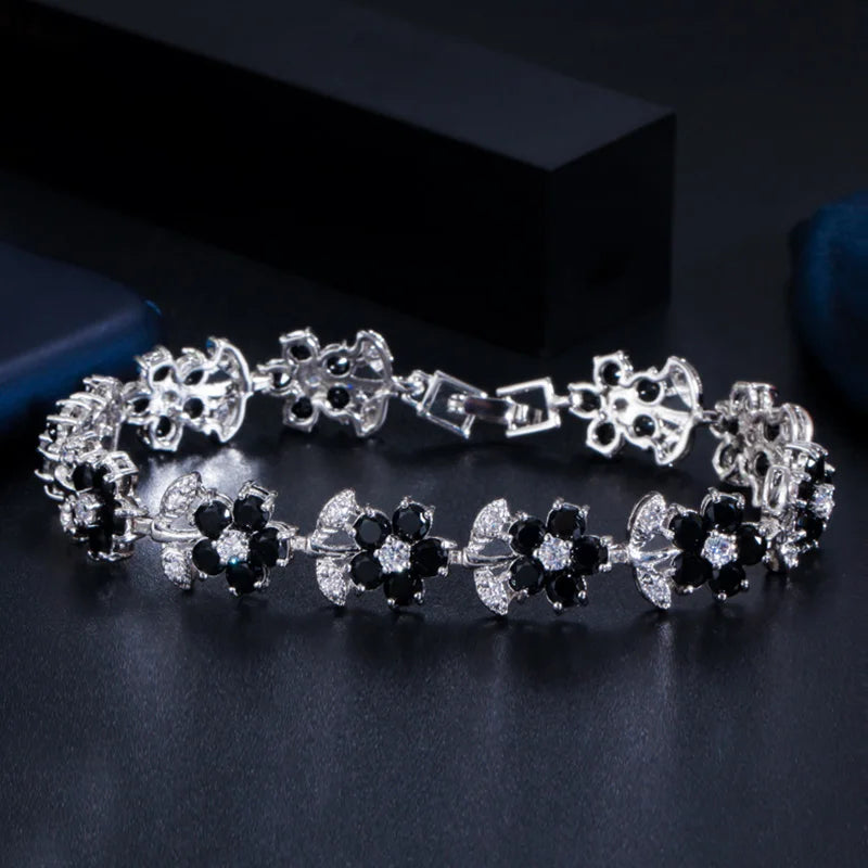 Pera Cubic Zirconia Flower Bracelet for Women Party Jewelry B051