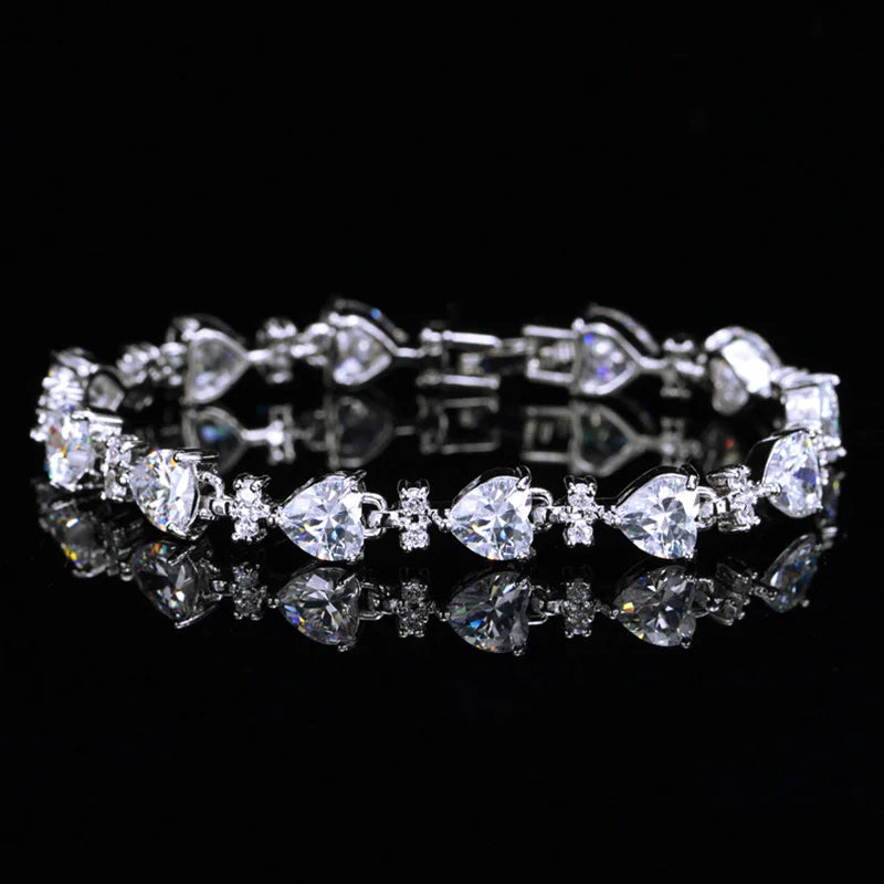 Pera CZ Big Heart Crystal Party Bracelet B098