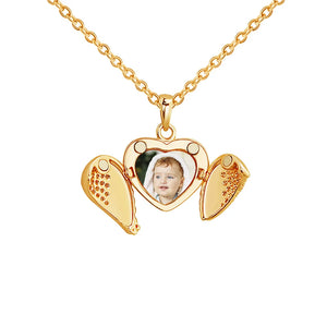 Personalized Heart Locket Pendant Necklace with Engraved Message