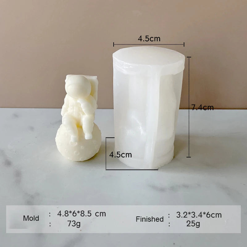 Astronaut Silicone Mold - DIY Character Scented Candle Home Decor