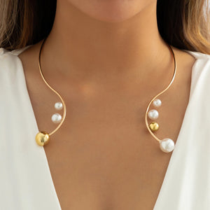 Half-Open Pearl Choker Necklace for Women