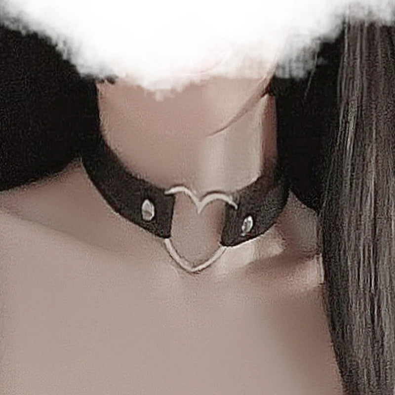 Harajuku Collar PU Leather Choker Heart Pendant Gothic Necklace