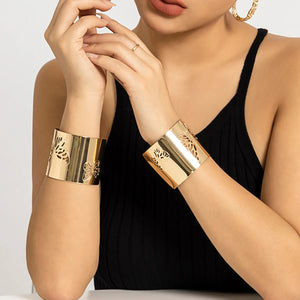 Purui Photosensitive Open Cuff Bracelet Hollow Out Butterfly