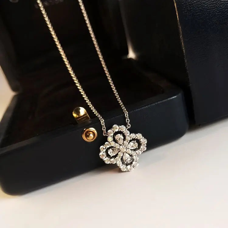 Vintage Hollow Out Flower Pendant Necklace for Ladies