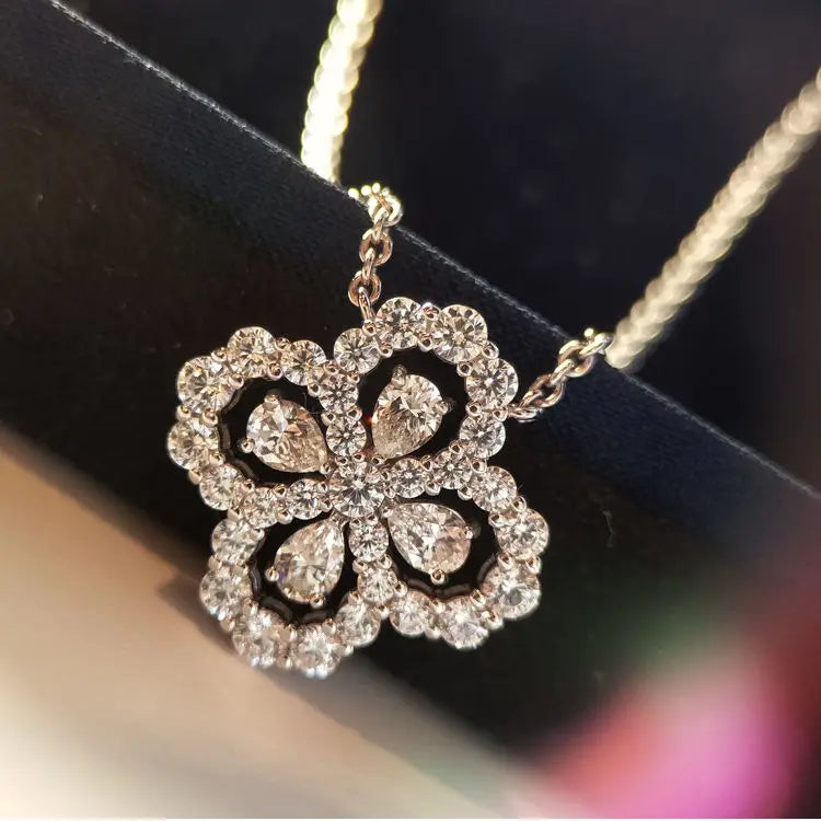 Vintage Hollow Out Flower Pendant Necklace for Ladies