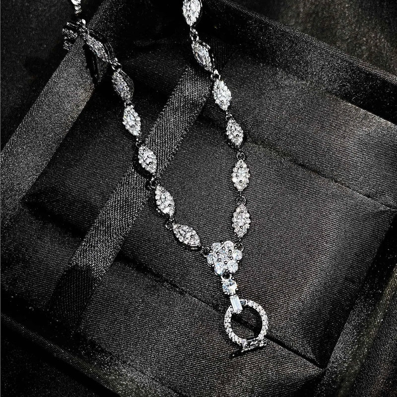 Silver Link Chain Choker Necklace Flower Lady Necklace