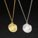 Queen Elizabeth Portrait Coin Pendant Necklace for Women
