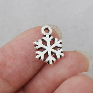 Antique Silver Snowflake Charms 100pcs AAC1398