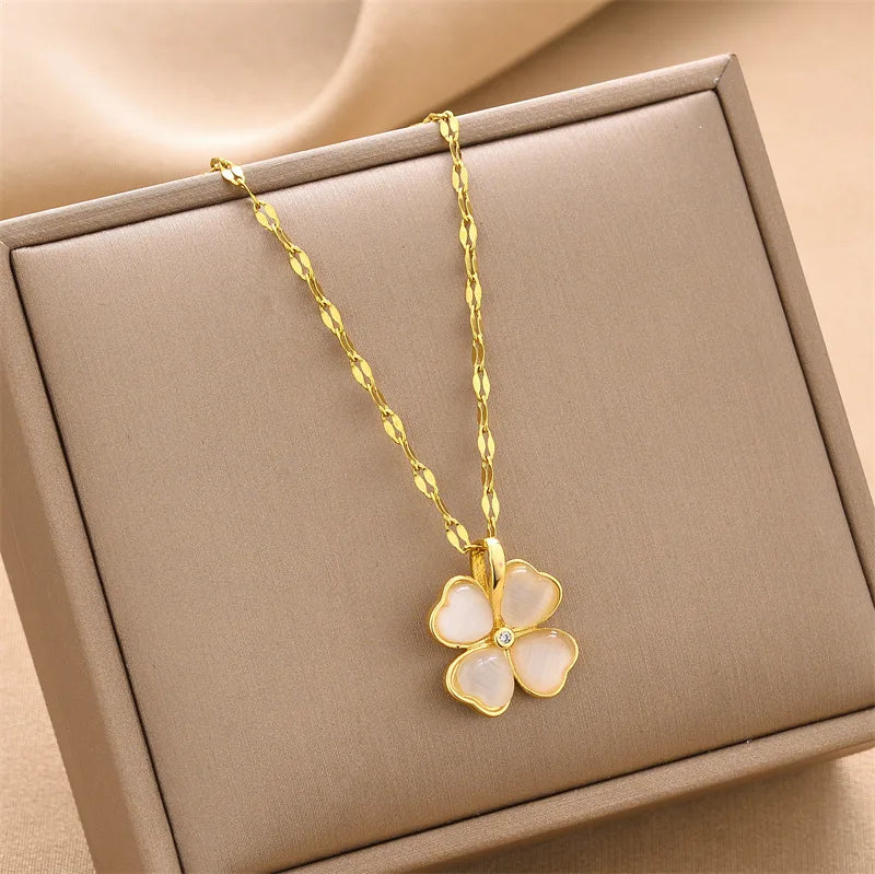 18k Clover Necklace Cat's Eye Petal Chain for Women