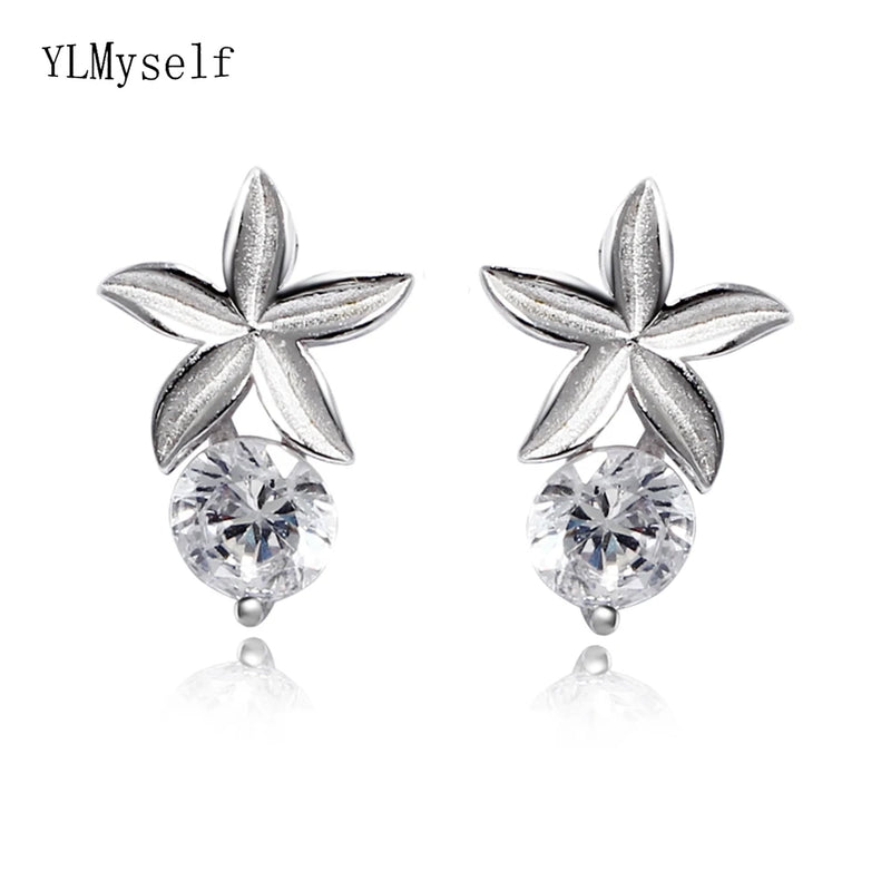 925 Metal Stud Leaf Earrings with Zirconia in Sterling Silver