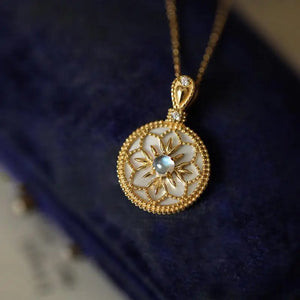 925 Silver Shell Moonstone Pendant Necklace 20K Yellow Plating Jewelry