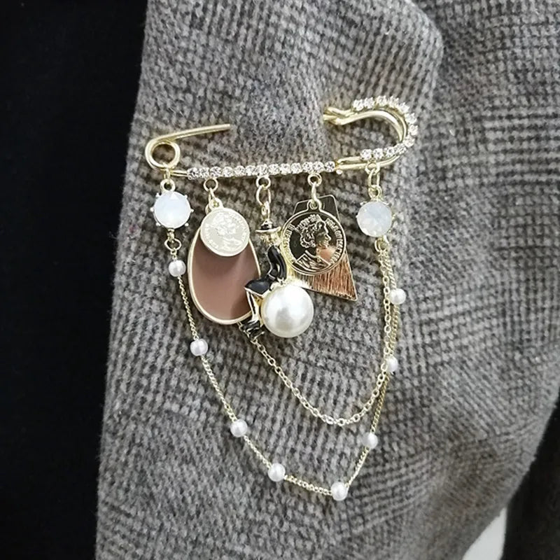 Retro Camellia Chain Women Brooches Pins Badge Coat Crown Girl