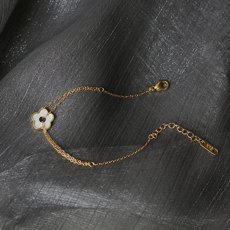 Retro Daisy Flower Bracelet 18k Plated Stainless Steel