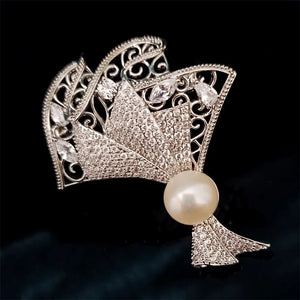 Zircon Fan Flower Brooch with Pearl Bouquet