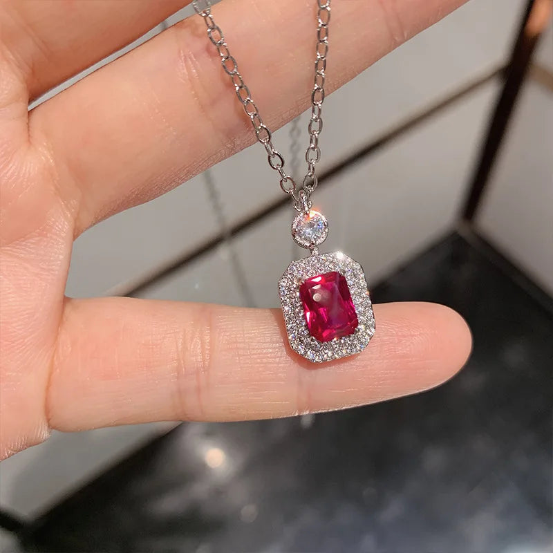 Retro Green Red Crystal Pendant Necklace for Women
