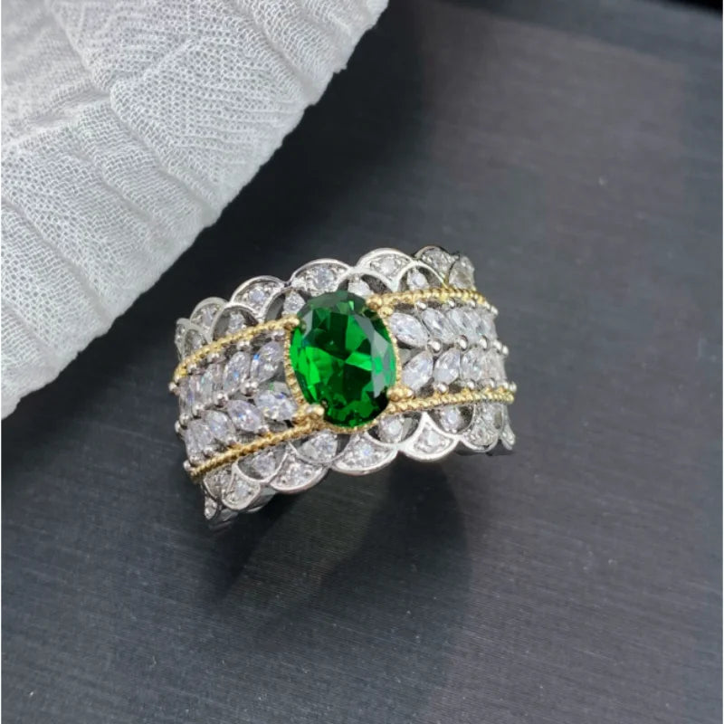 Noble Bicolor Hollow Out Emerald Ring