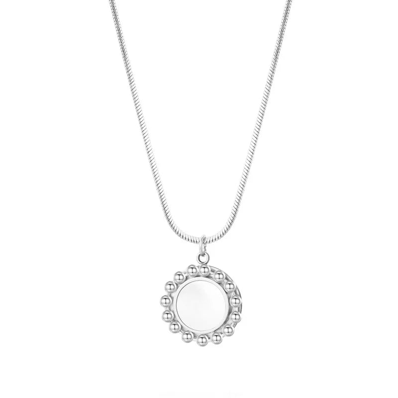 Retro Shell Ball Pendant Necklace European American Light Snake Bone Chain