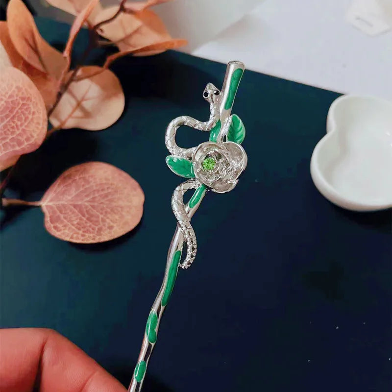 Twisted Green Snake Hairpin Hair Sticks Punk Vintage Metal Headwear for Women