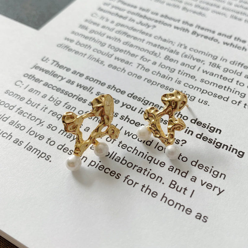 S925 Silver Concave-convex Pearl Earrings Hollow Tri Studs