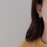 S925 Silver Concave-convex Pearl Earrings Hollow Tri Studs