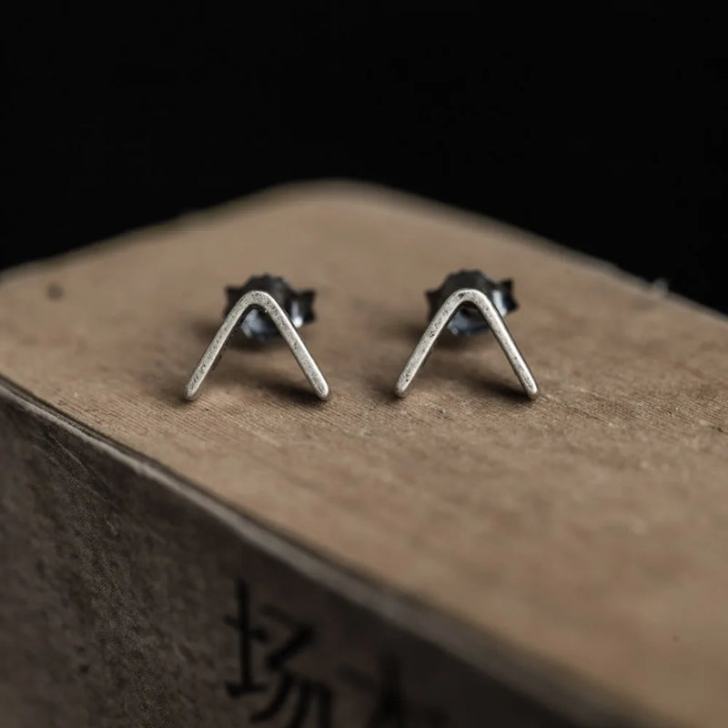 S925 Sterling Silver Minimalist Arrow Stud Earrings