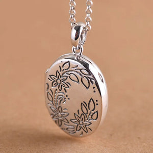 Vintage Oval Carved Photo Clip Pendant 925 Sterling Silver Thai Silver Necklace